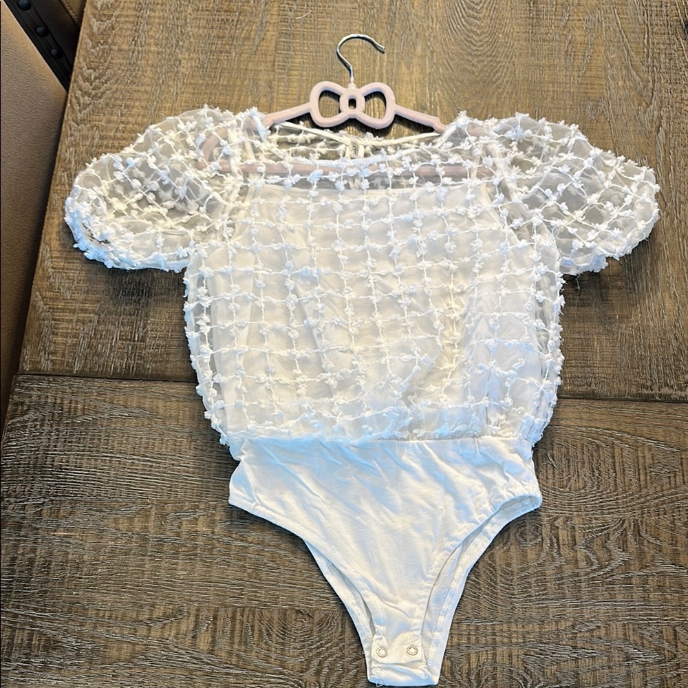 Zara White Lace Bodysuit with Puff Sleeves